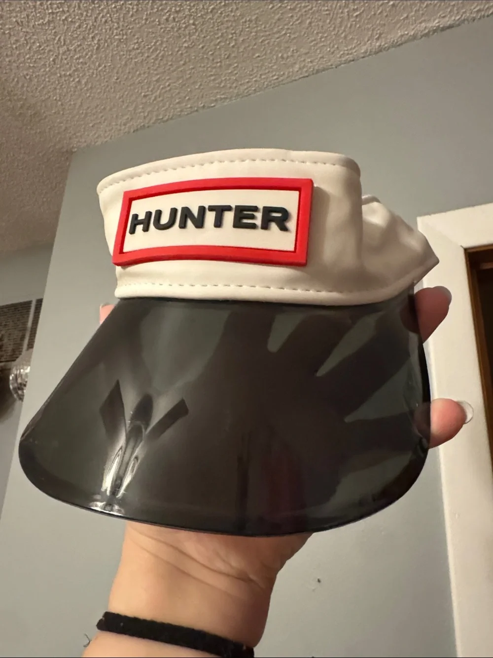 Hunter White Visor with Black Clear Shield and Red Logo Trim